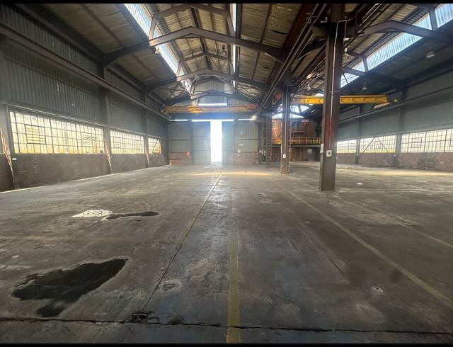 1,850M² WAREHOUSE FOR SALE IN CHLOORKOP